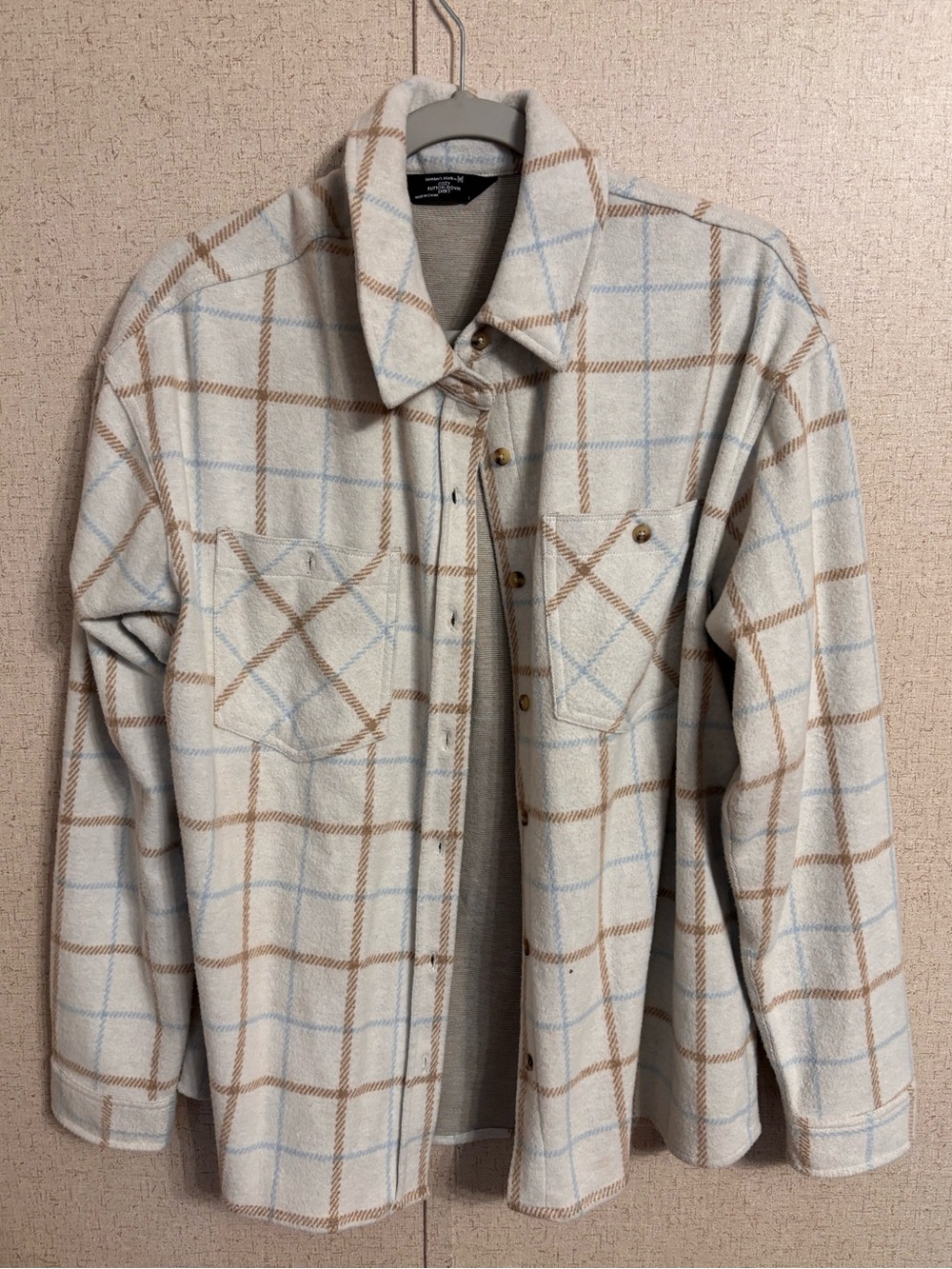 Women’s Cream Plaid Button-Up Shirt Jacket